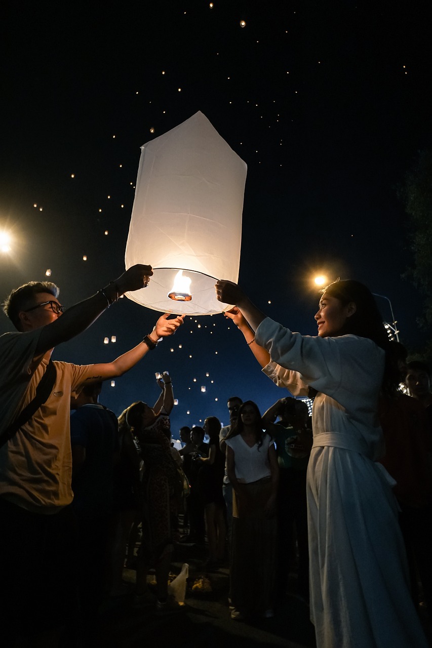 découvrez les festivals les plus étranges et fascinants à travers le monde, où traditions uniques et événements insolites créent des expériences inoubliables.